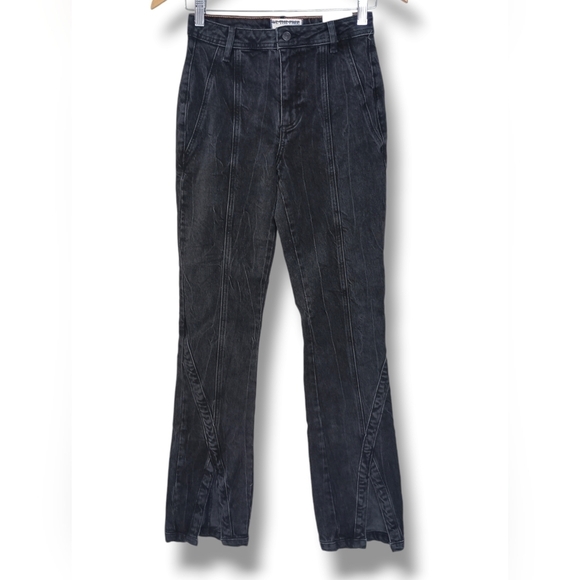 NWT Free People We The Free CRVY Mona Flare Jeans in Black Wash ✨ Size 27✨ - Picture 3 of 7